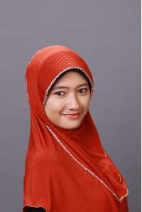 Bergo Stela Kalung Orange